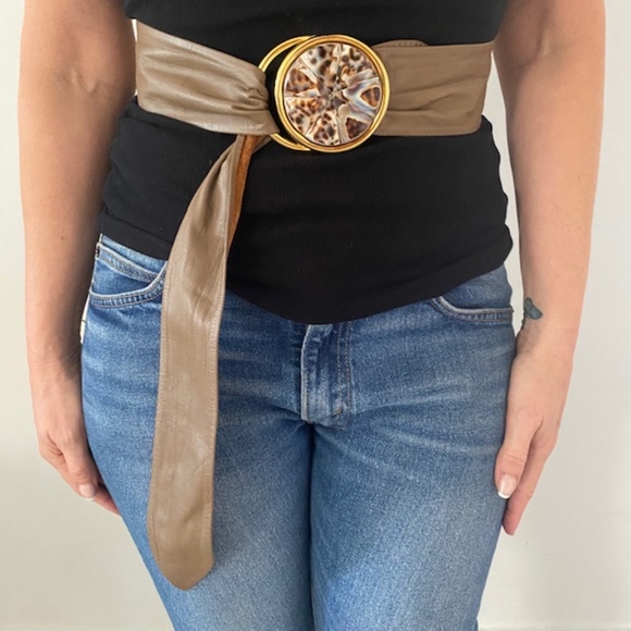 Vintage Hedy Shepard 80\'s Leather and Shell Belt main image 5